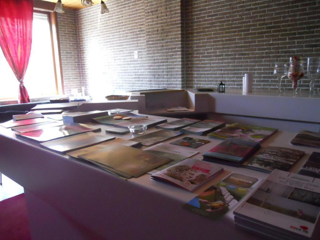 Huis De Wilde Wingerd Hotel Ypres Esterno foto